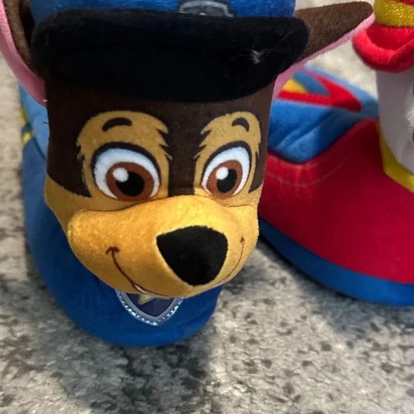 Paw Patrol Toddler Plush Slippers 9/10 NEW with Tags - Picture 2 of 5